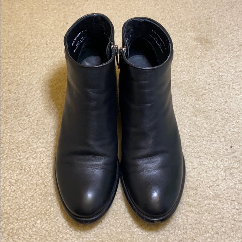 Frye Carson Piping Bootie